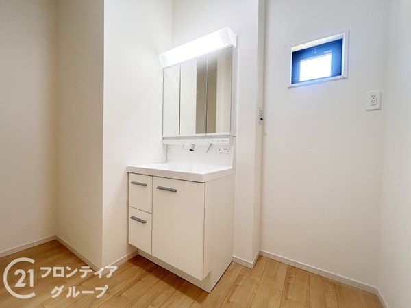 奈良市若葉台２丁目　新築一戸建て　２期　全１区画