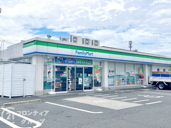 大和郡山市小泉町　新築一戸建て　２５期　１号棟(ファミリーマート郡山小泉口店)