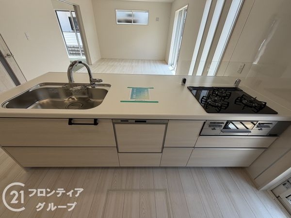 奈良市法蓮町　新築一戸建て　１期　２号棟