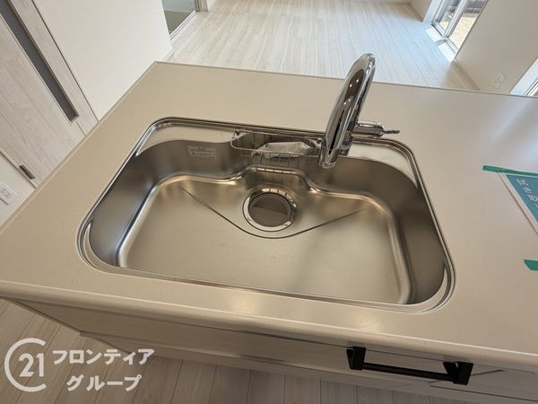 奈良市法蓮町　新築一戸建て　１期　２号棟