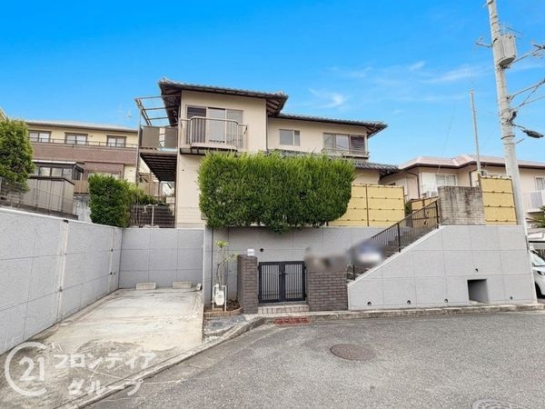 生駒市白庭台５丁目　中古一戸建て