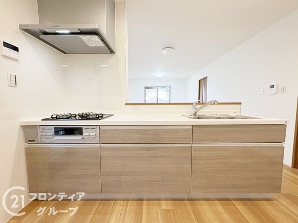 生駒市白庭台５丁目　中古一戸建て