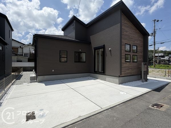 奈良市法蓮町　新築一戸建て　１期　１号棟
