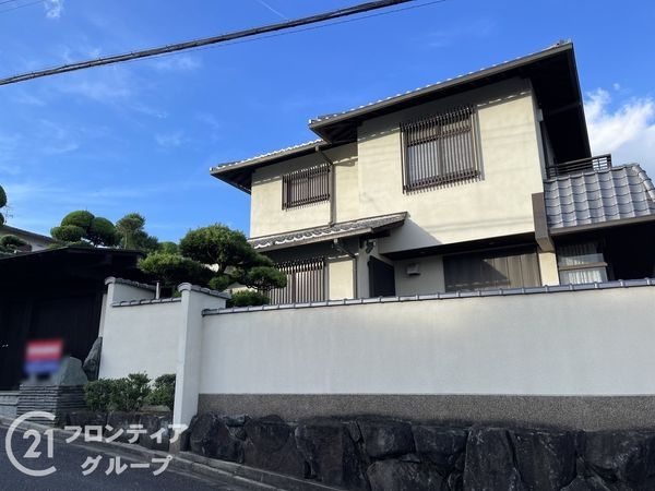 奈良市登美ヶ丘１丁目の中古一戸建て