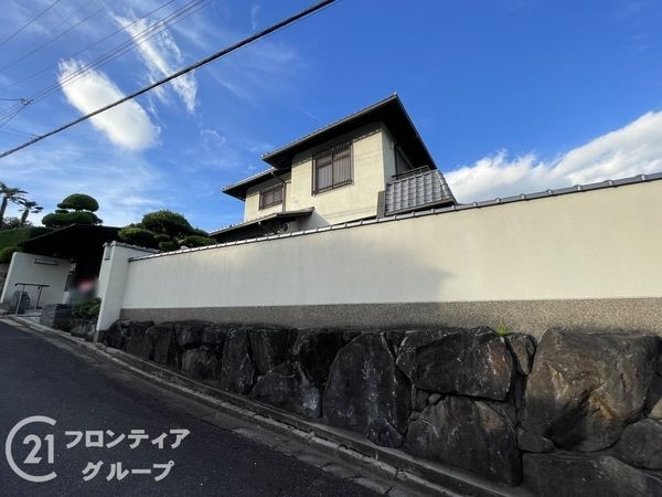 奈良市登美ヶ丘１丁目の中古一戸建て