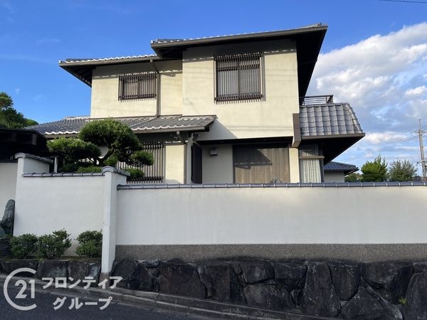 奈良市登美ヶ丘１丁目の中古一戸建て