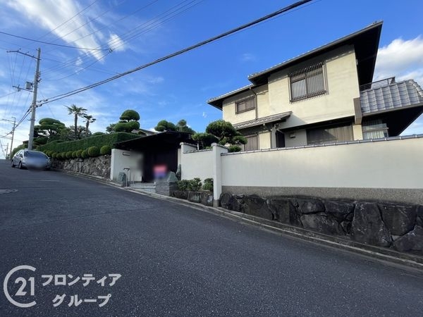 奈良市登美ヶ丘１丁目の中古一戸建て