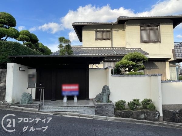 奈良市登美ヶ丘１丁目の中古一戸建て