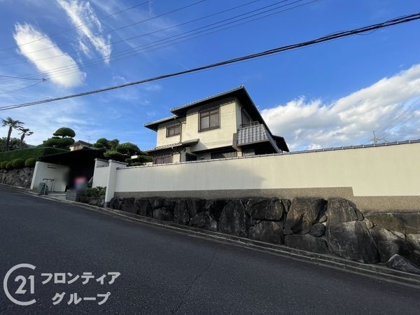 奈良市登美ヶ丘１丁目の中古一戸建て