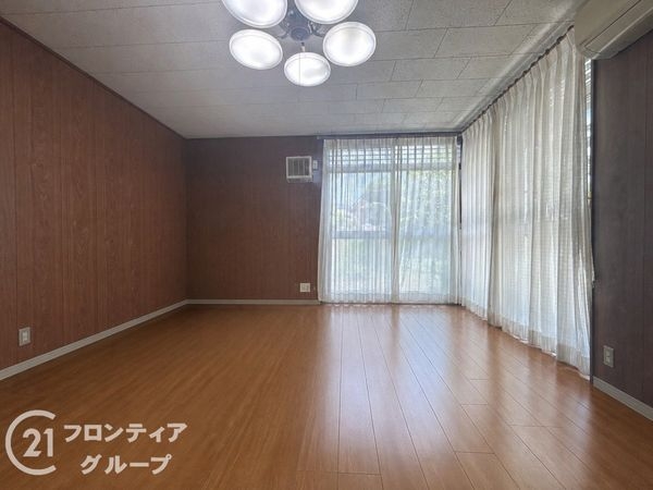 奈良市富雄泉ヶ丘の中古一戸建て