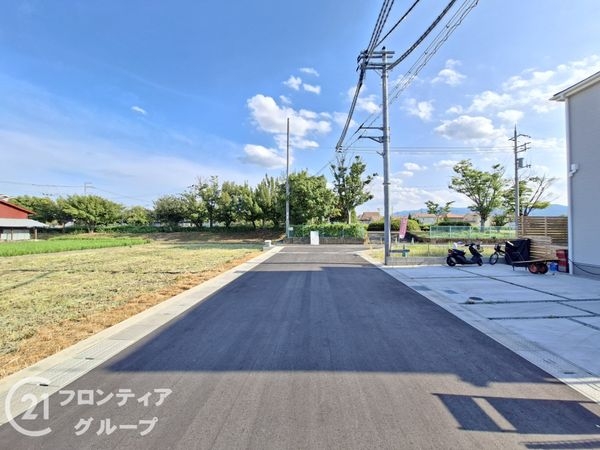 北葛城郡広陵町三吉大垣内　新築一戸建て　２期　２号棟