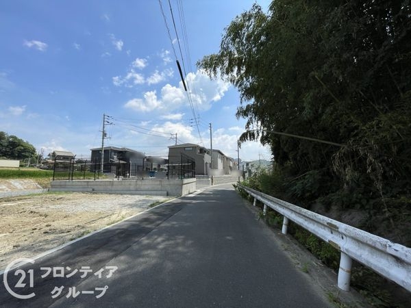 生駒市有里町　新築一戸建て　３期　２号棟