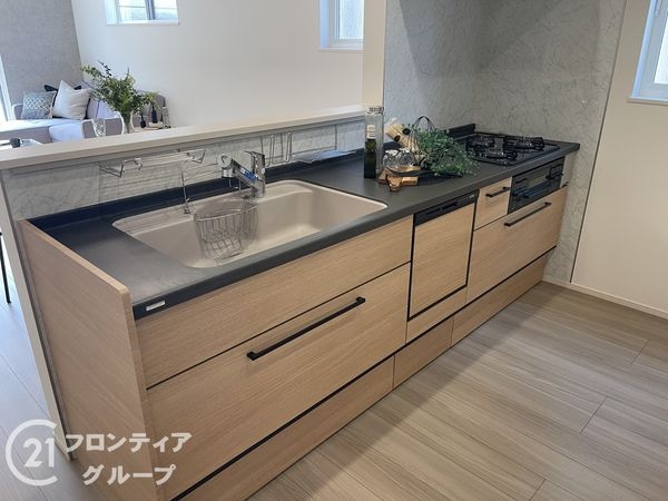 奈良市法蓮町　新築一戸建て　第１　２号棟