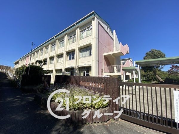 天理市富堂町　新築一戸建て　３号棟(天理市立西中学校)