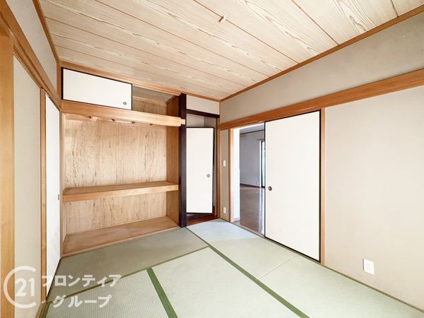 奈良市左京１丁目の中古一戸建て