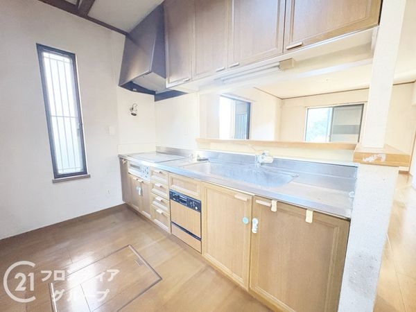 奈良市左京１丁目の中古一戸建て