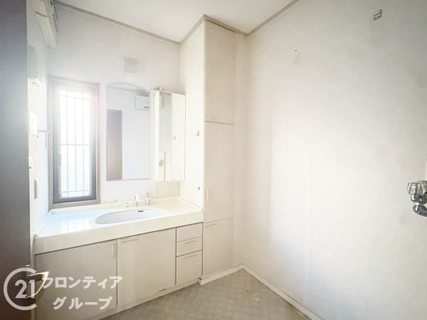 奈良市左京１丁目の中古一戸建て