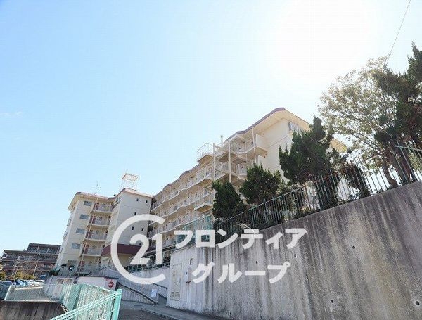 富雄スカイハイツ　中古マンション