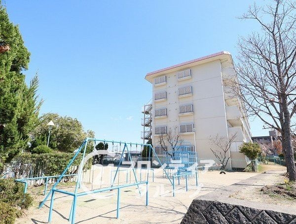 富雄スカイハイツ　中古マンション
