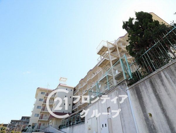 富雄スカイハイツ　中古マンション