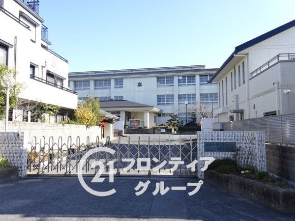 桜井市大字草川　新築一戸建て　第１　２号棟(桜井市立大三輪中学校)