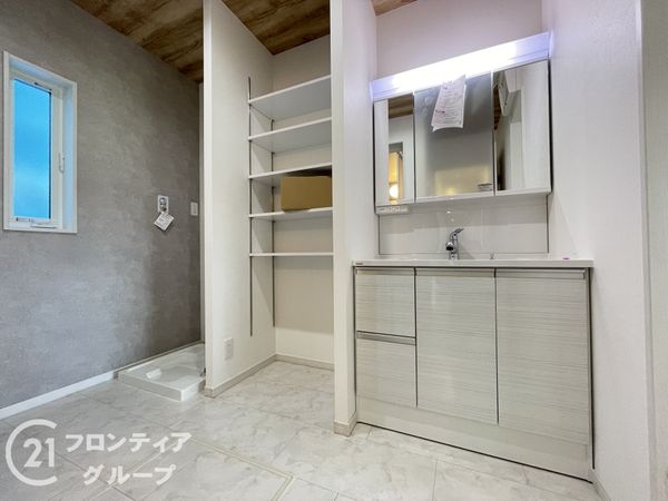 葛城市中戸　新築一戸建て　５号棟