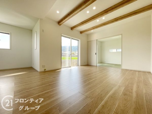 葛城市中戸　新築一戸建て　５号棟