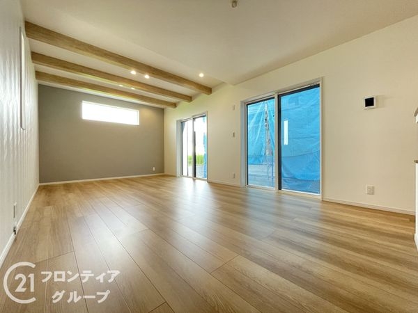 葛城市中戸　新築一戸建て　２号棟