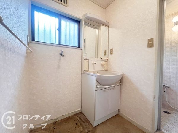 生駒市真弓４丁目の中古一戸建て