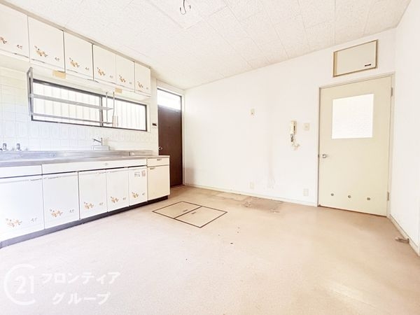 生駒市真弓４丁目の中古一戸建て