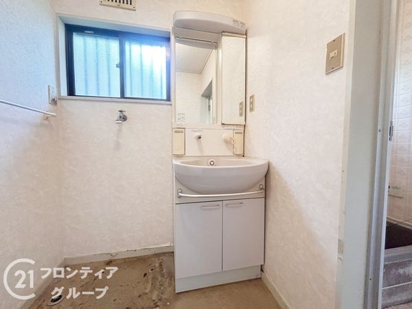 生駒市真弓４丁目の中古一戸建て
