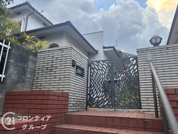 生駒市萩原町の中古一戸建て