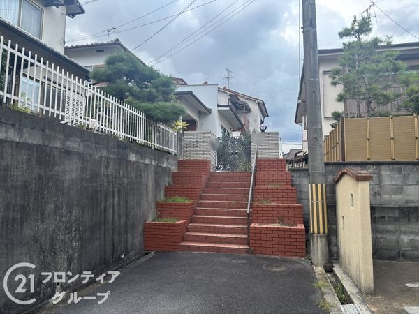 生駒市萩原町の中古一戸建て