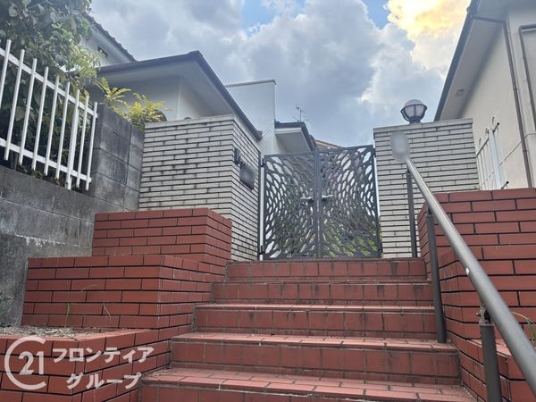 生駒市萩原町の中古一戸建て