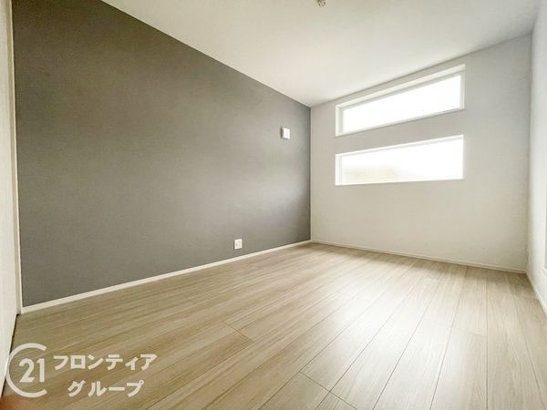 奈良市富雄元町４丁目　新築一戸建て