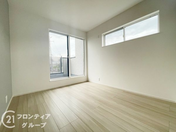 奈良市富雄元町４丁目　新築一戸建て