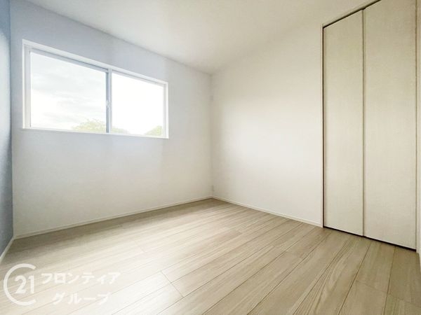 奈良市富雄元町４丁目　新築一戸建て