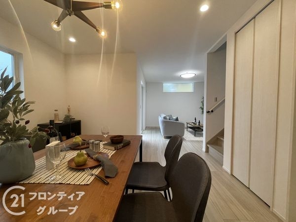 奈良市富雄元町４丁目　新築一戸建て