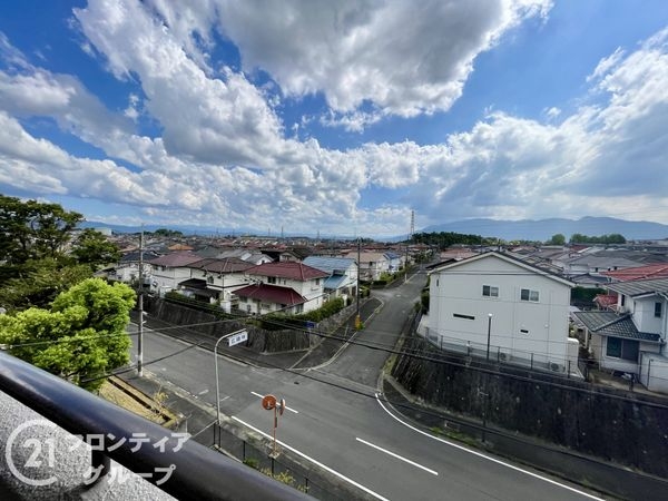 真美ヶ丘中央一番街１１号棟　中古マンション