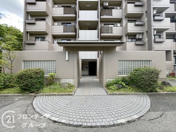 真美ヶ丘中央一番街１１号棟　中古マンション