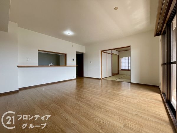 真美ヶ丘中央一番街１１号棟　中古マンション