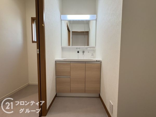 生駒市西白庭台１丁目の中古一戸建て