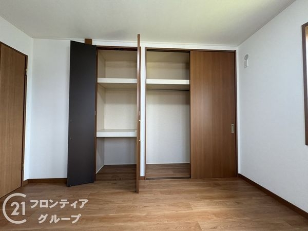生駒市西白庭台１丁目の中古一戸建て