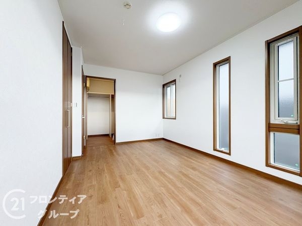 生駒市西白庭台１丁目の中古一戸建て