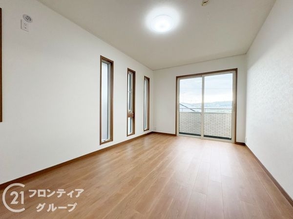 生駒市西白庭台１丁目の中古一戸建て