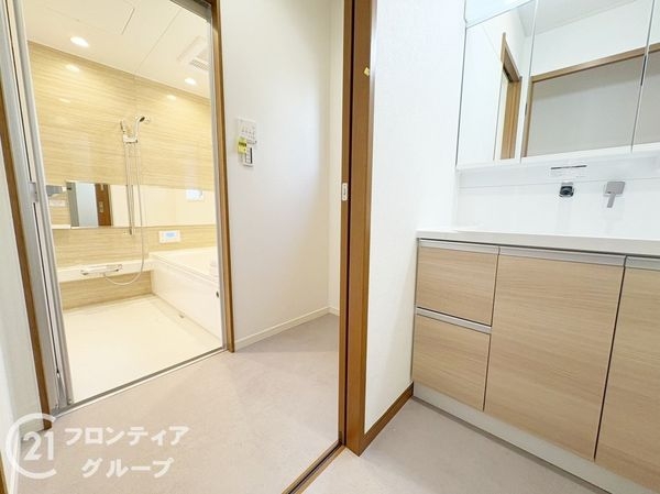 生駒市西白庭台１丁目の中古一戸建て
