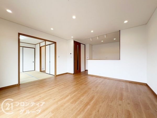 生駒市西白庭台１丁目の中古一戸建て