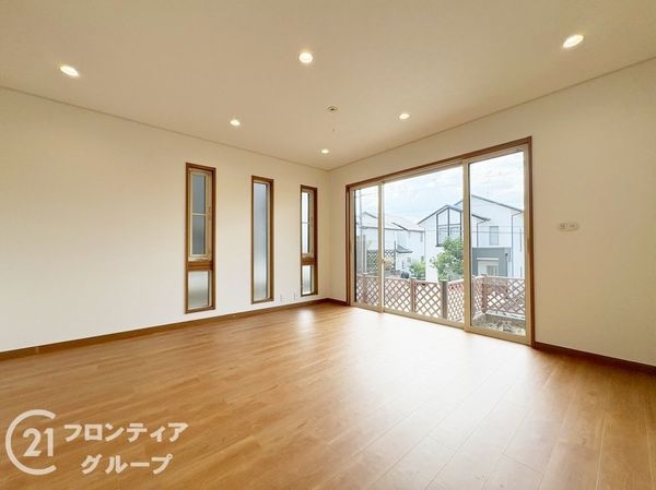生駒市西白庭台１丁目の中古一戸建て
