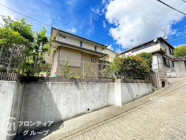 生駒市有里町の中古一戸建て