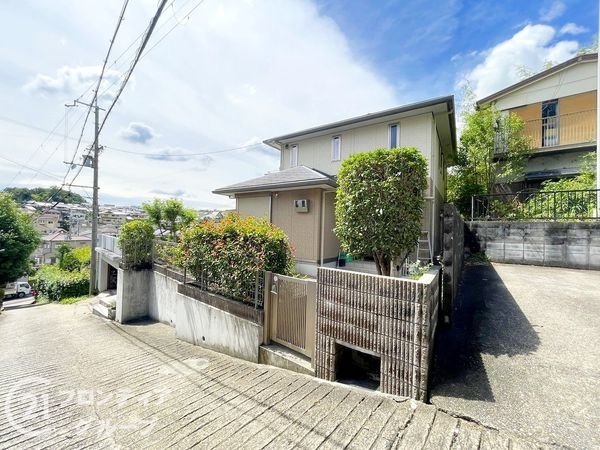生駒市有里町の中古一戸建て